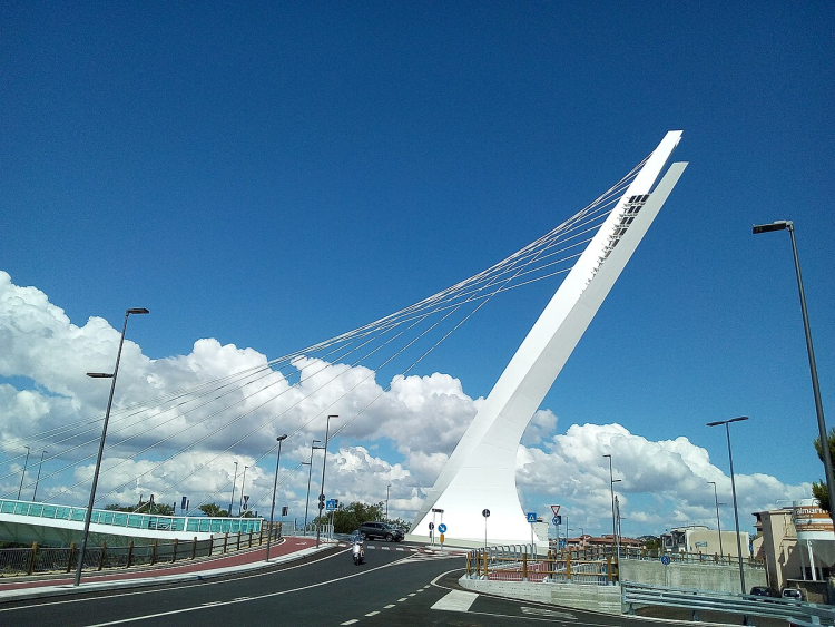 Katehaki Pedestrian Bridge